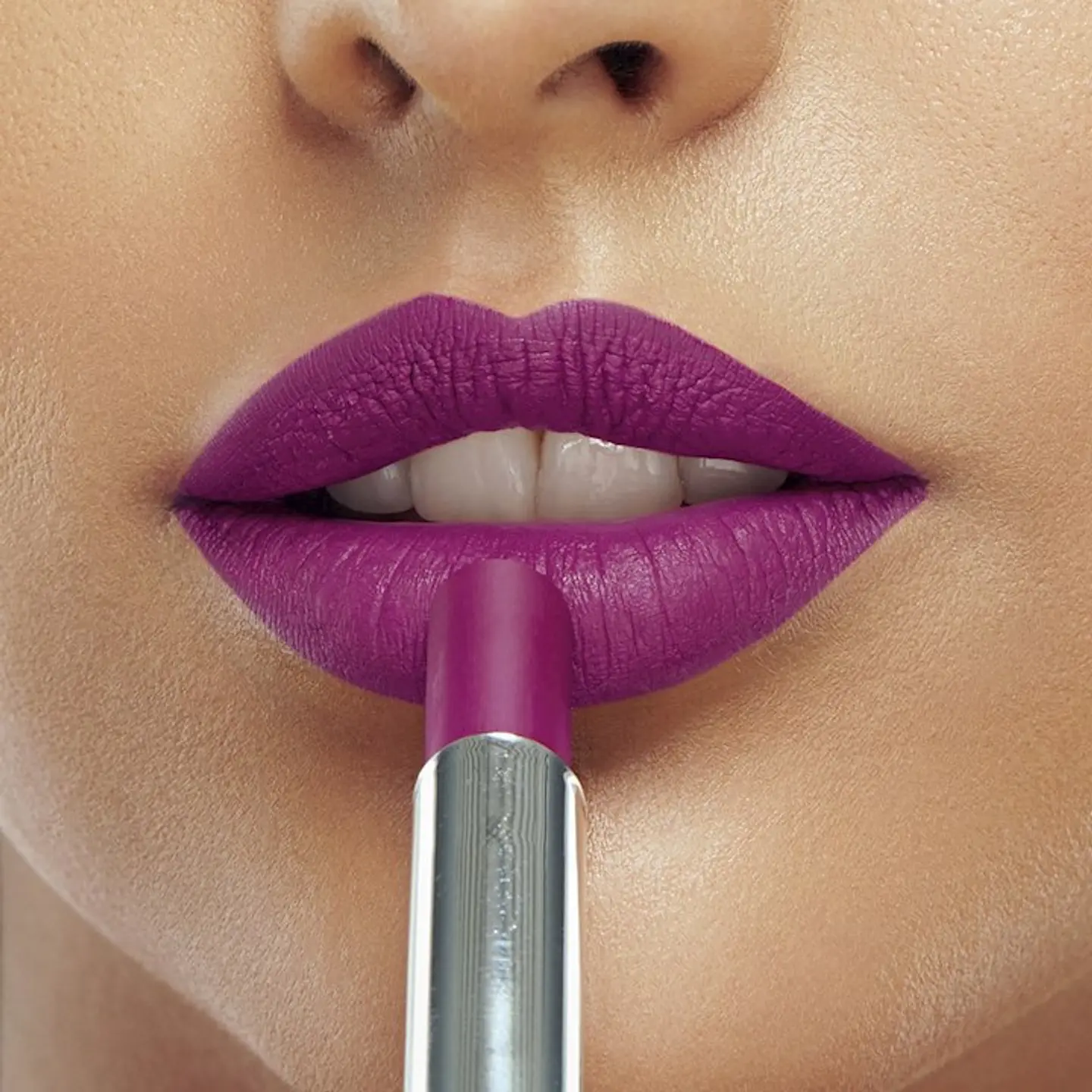 Labial Barra Larga Duración 8 horas VOGUE Coloríssimo 2g 8