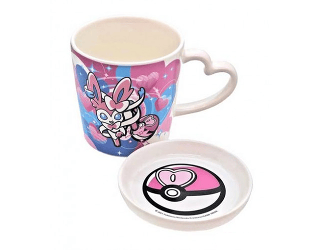 Taza Sylveon Ball Freak con plato - Pokémon Center 2021 