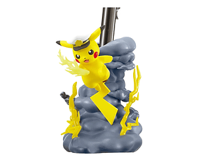 Figura Pokémon Re-Ment Capitán Pikachu Battle on Desk