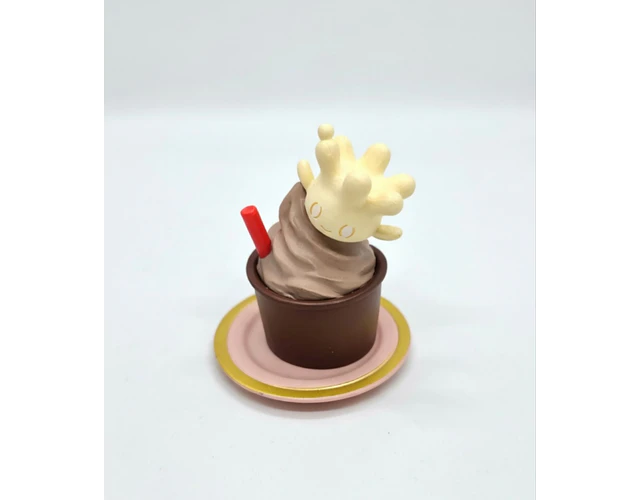 Takara Tomy Gashapon Pokemon Yummy! Sweets Mascot - Milcery 