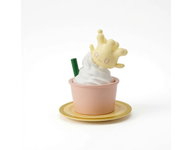 Takara Tomy Gashapon Pokemon Yummy! Sweets Mascot - Milcery v.2