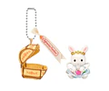 Sylvanian Families – Llavero Bebé Conejo Blanco “Cofre del Tesoro”