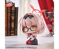 Chinatsu sentada – Figura Blue Archive Banpresto