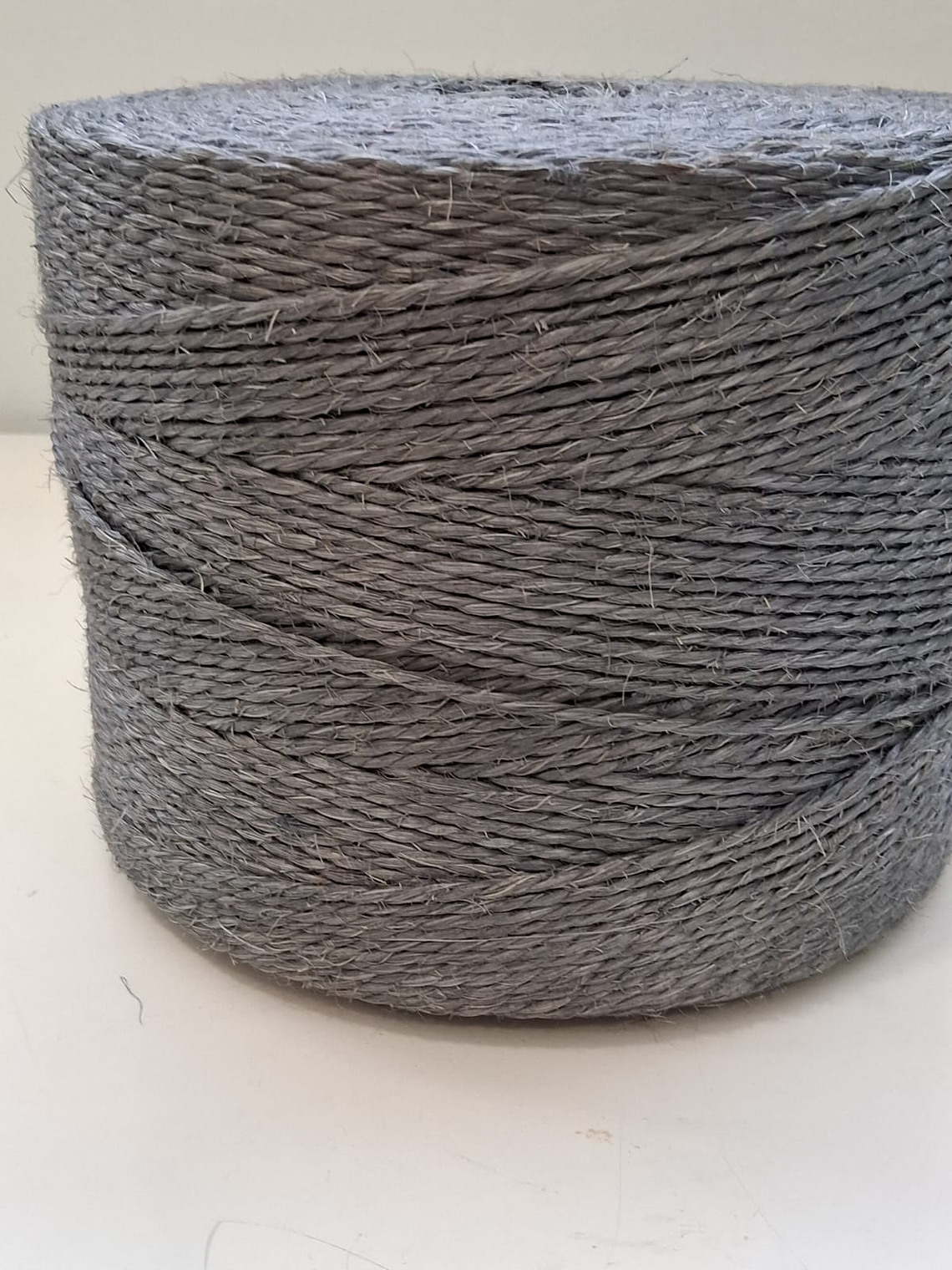 Fio Sisal Tingido a Cinzento-Bobine 1