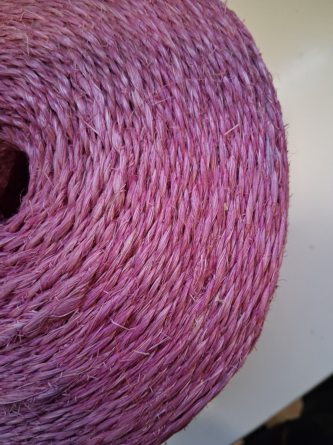 Fio sisal tingido a rosa-Bobine 2