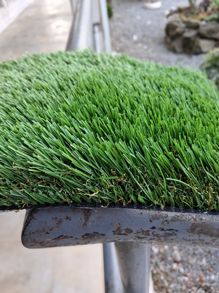 Césped artificial de alta densidad - SACORE 40 (rollo de 20 m²) 3