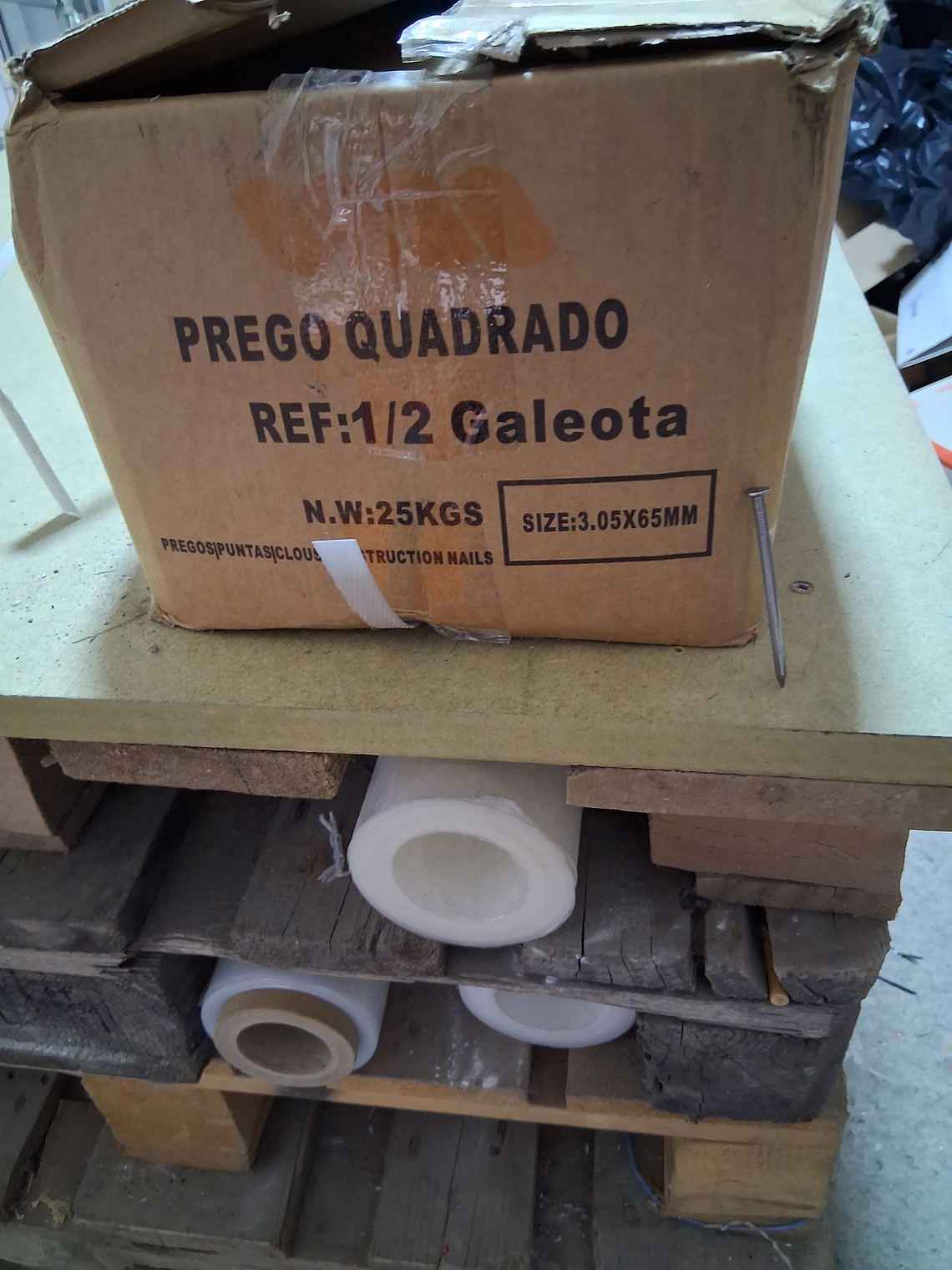 Prego quadrado  3