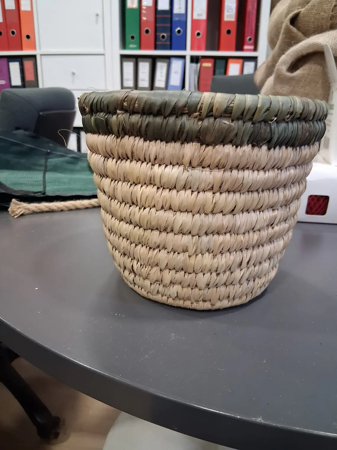 Vaso cor natural com barra em verde 2