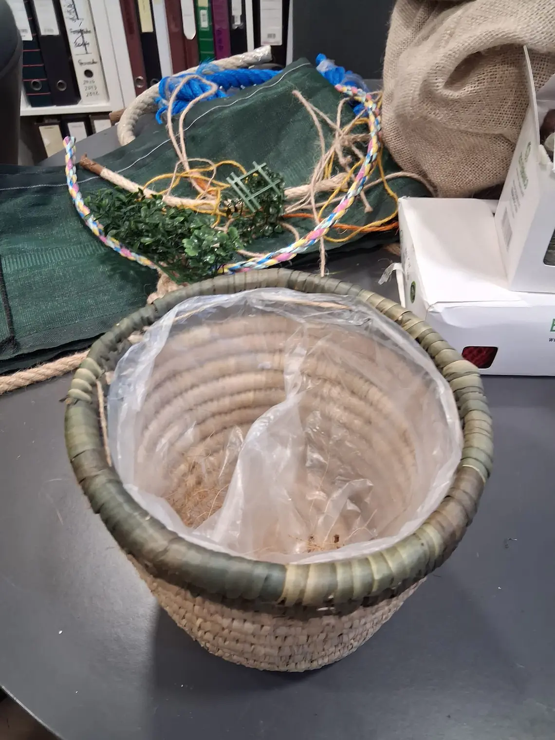 Vaso cor natural com barra em verde 3