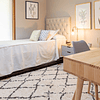 Dormitorio Soñado, Incluye 1 Cubrecama + 1 Piecera Espiga Gris con cojines 55x35 del mismo diseño+ 2 cojines decorativos de 45x45