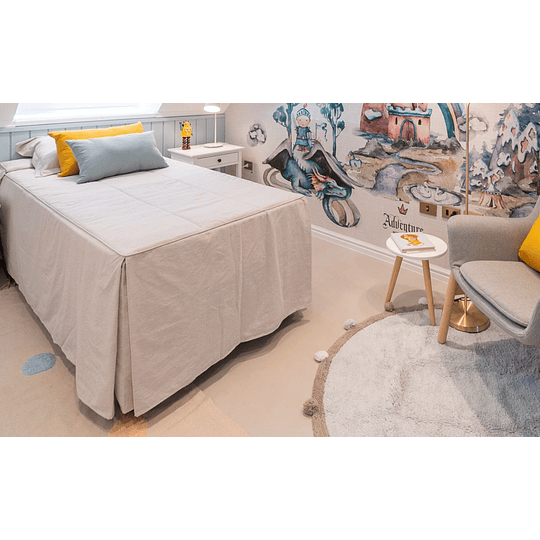 Dormitorio Soñado, Incluye 1 Cubrecama + 1 Piecera Aqua con cojines 55x35 del mismo diseño+ 2 cojines decorativos de 45x45
