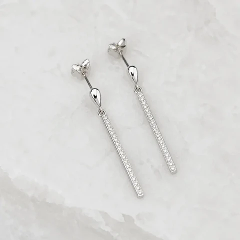 Brincos Haste em Ouro Branco 18k