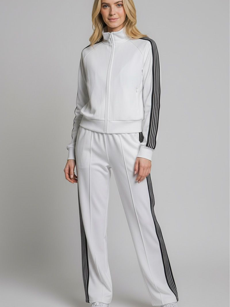 SET DEPORTIVO DE DAMA CON RAYAS A LOS LADOS 2