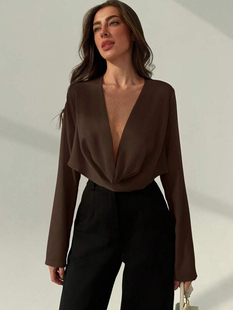 BLUSA CON ESCOTE PLUNGE MANGA LARGA 1