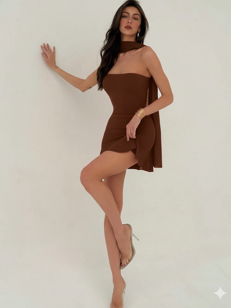 VESTIDO ESTRAPLE CEÑIDO AL CUERPO CORTO 2