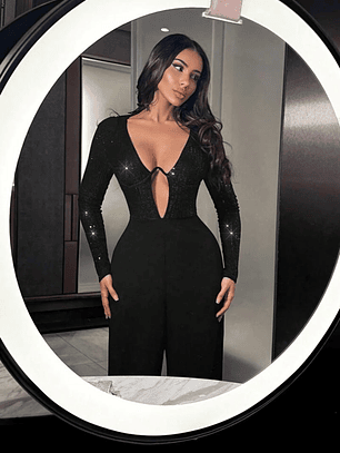 ENTERIZO MANGA LARGA CON ESCOTE EN V PRONUNCIADO Y TELA DE LENTEJUELAS 