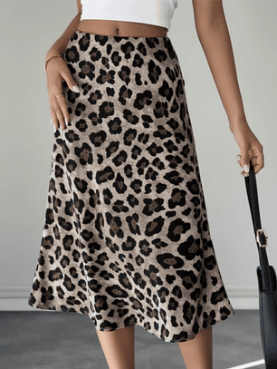 FALDA HASTA LA RODILLA CON ANIMAL PRINT 