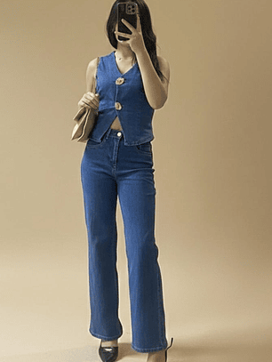 SET DE DENIM CON CHALECO Y JEAN DE BOTONES GRANDES