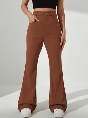 PANTALON DE PRETINA ALTA CON BOTA ESTILO CAMPANA