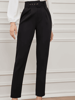 PANTALÓN DE VESTIR DE CORTE FORMAL, TIRO MEDIO/ALTO, AJUSTADO EN CADERA Y CORTE RECTO, CON CINTURON