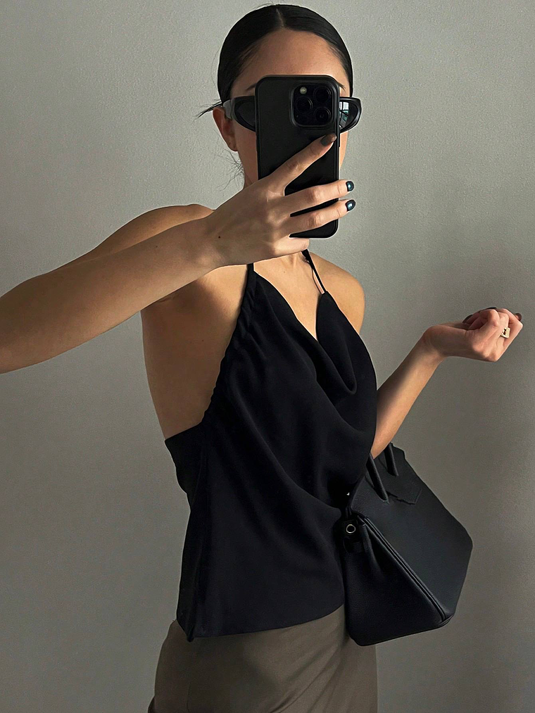 BLUSA CUELLO DRAPEADO ESCOTE EN LA ESPALDA  1