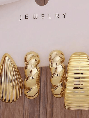 SET DE 3 PARES DE PENDIENTES MATERIAL LIVIANO