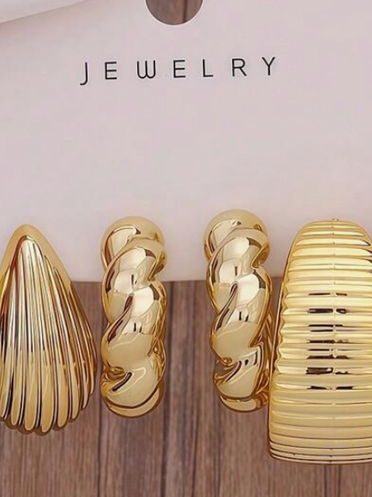 SET DE 3 PARES DE PENDIENTES MATERIAL LIVIANO 1