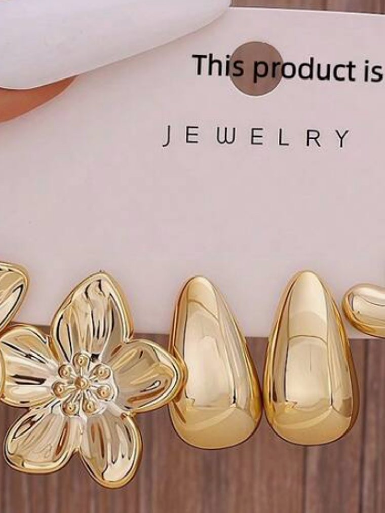 SET DE 3 PARES DE PENDIENTES MATERIAL LIVIANO 2