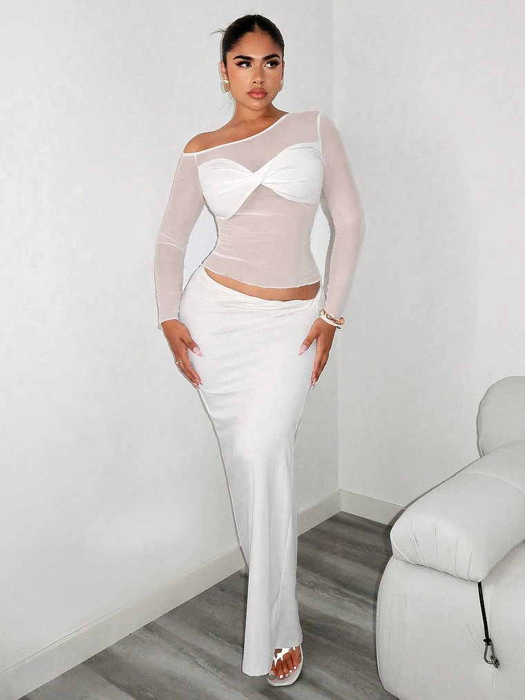 BLUSA CON TRANSPARENCIAS DE DAMA  1