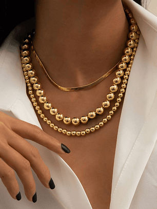 COLLAR DE ESFERAS DORADO TENDENCIA 