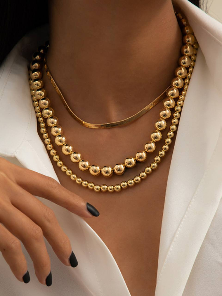 COLLAR DE ESFERAS DORADO TENDENCIA  1