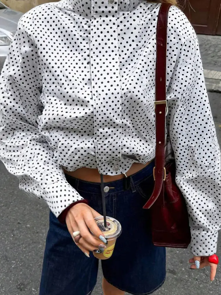 CHAQUETA DE LUNARES TENDENCIA  1