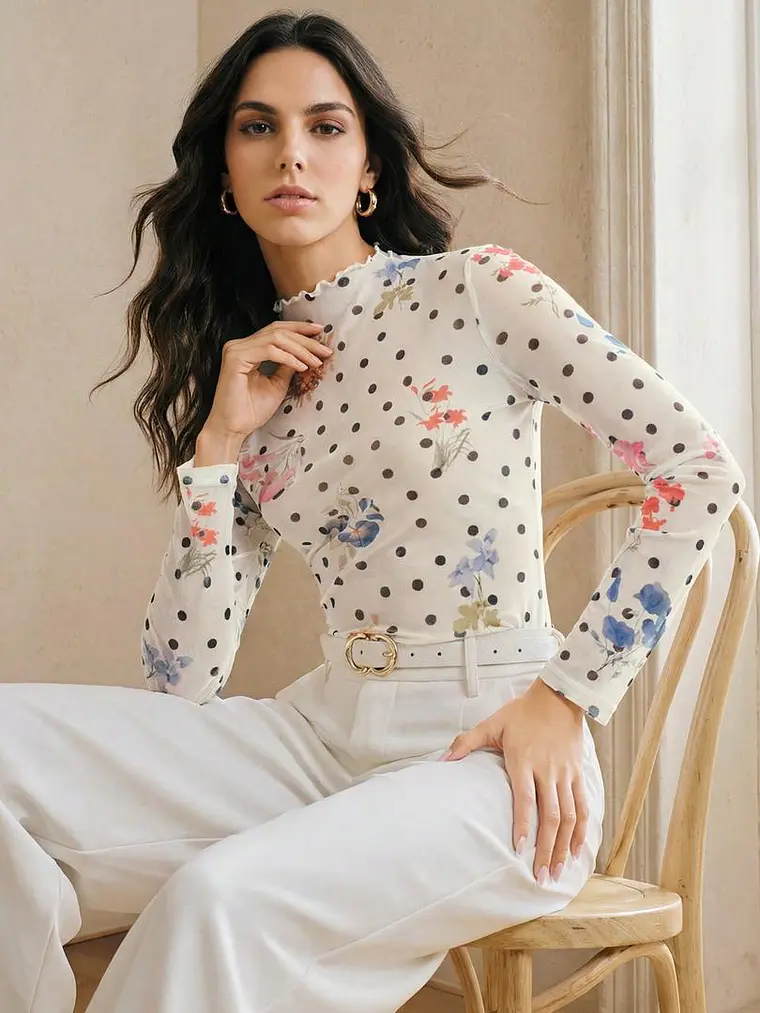 BLUSA DE LUNARES CON FLORES 1
