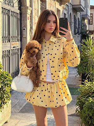 CONJUNTO DE LUNARES AMARILLO
