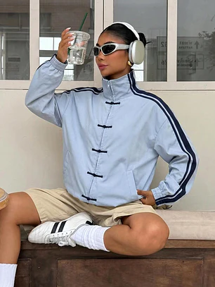 CHAQUETA CELESTE DEPORTIVA