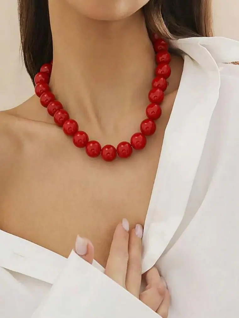 COLLAR DE CUENTAS DE ACRILICO 1