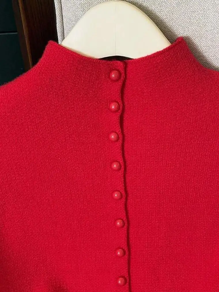 SUETER DE PUNTO CON CUELLO ALTO 2