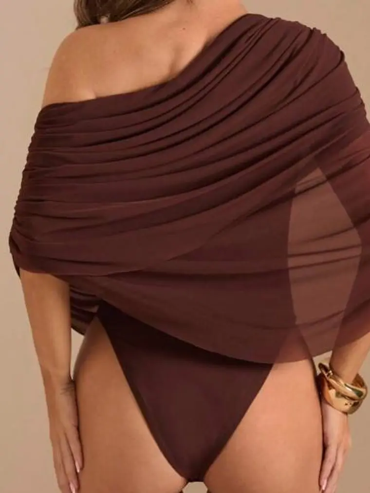 BODY ELEGANTE CON HOMBROS DESCUBIERTOS 2