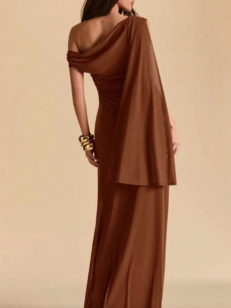 VESTIDO AJUSTADO CON HOMBRO ASIMÉTRICO 2