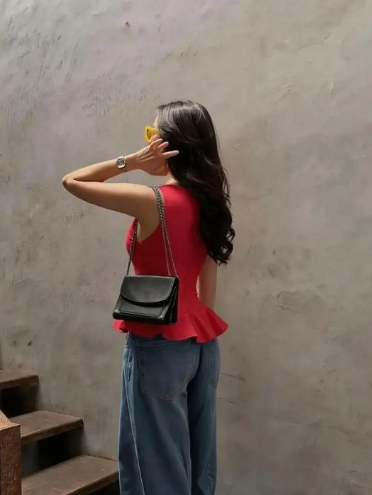 BLUSA ROJA 2