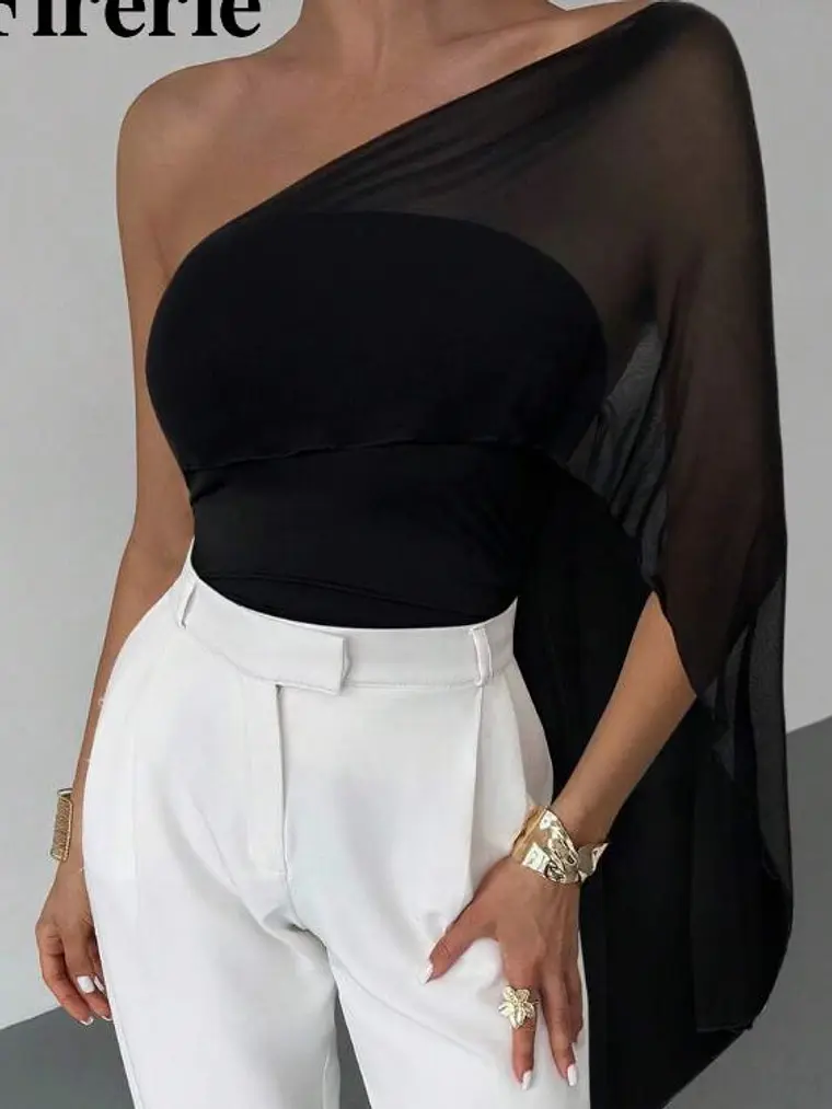 BLUSA CON VOLANTE  1
