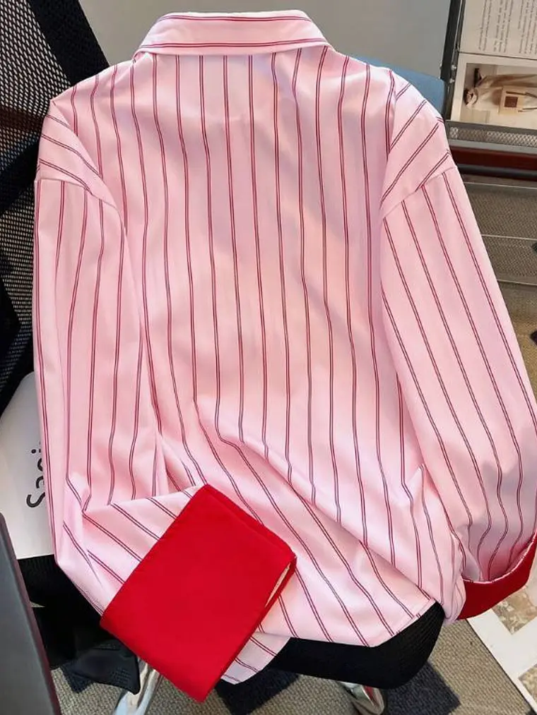 CAMISA HOLGADA CON MANGAS RECTAS 2
