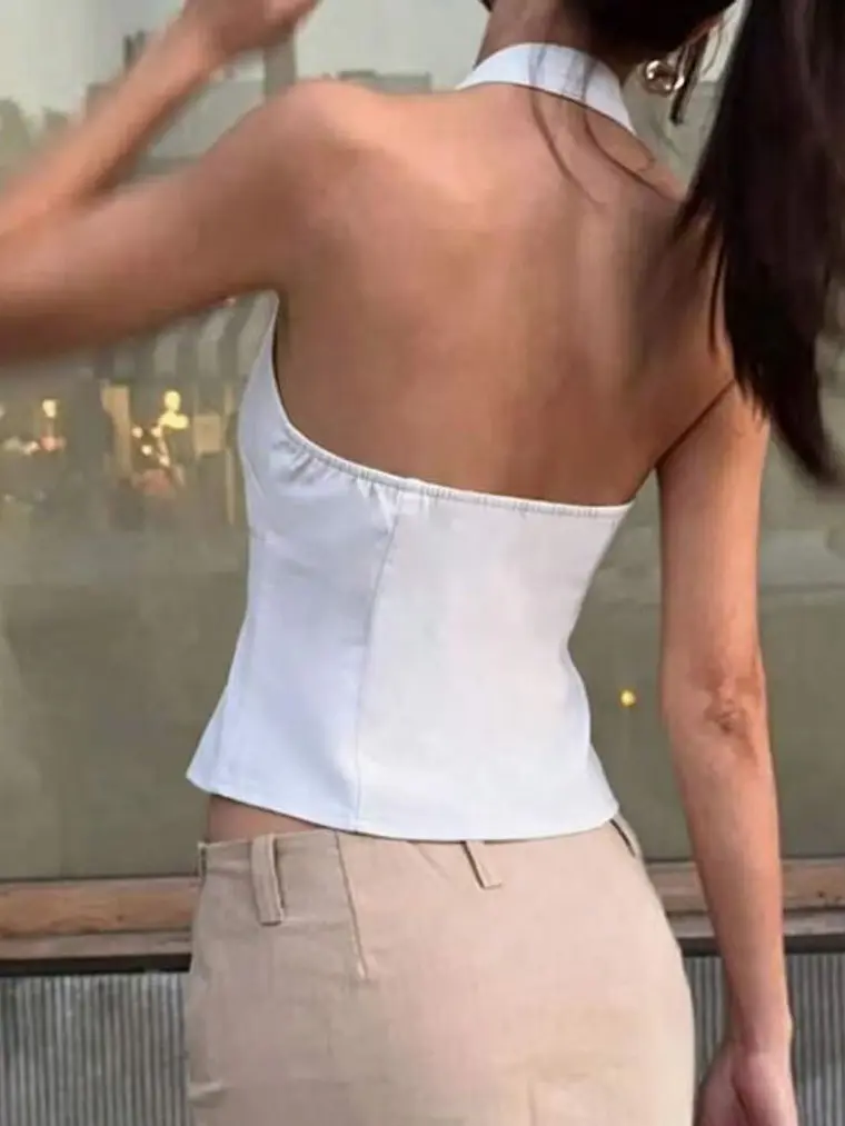 BLUSA CON CUELLO HALTER 2