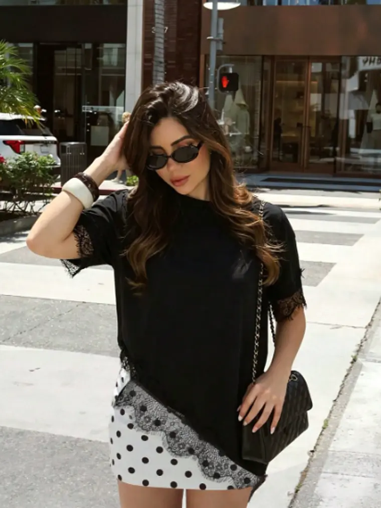 CAMISETA NEGRA TENDENCIA  1