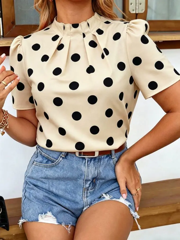 BLUSA CON ESTAMPADO DE LUNARES 1