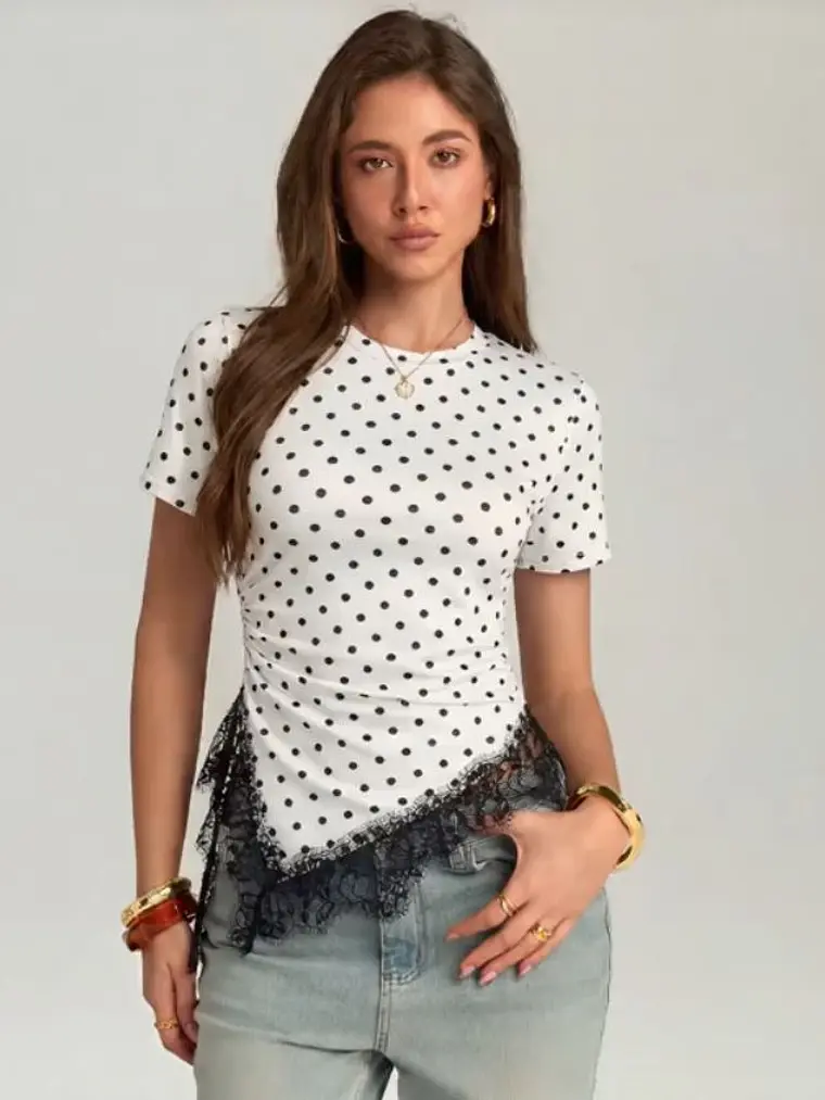BLUSA CON ESTAMPADO DE LUNARES 1