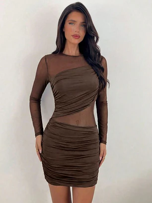 VESTIDO CORTO CON TRANSPARENCIAS