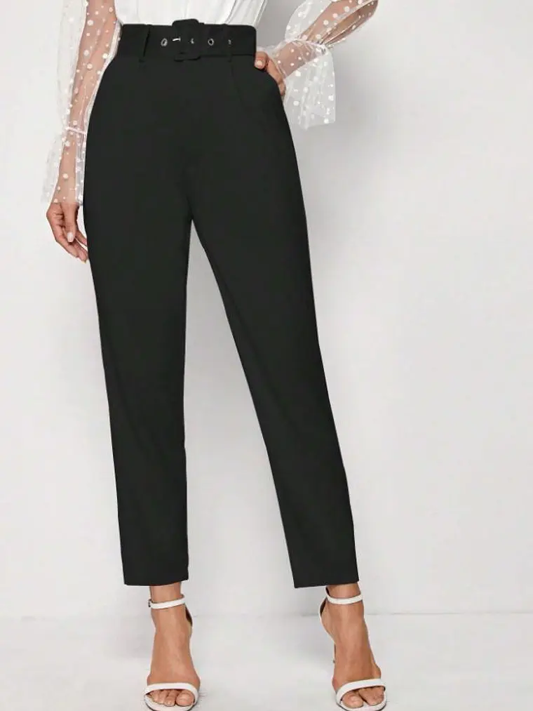 PANTALON CON CINTURON 1