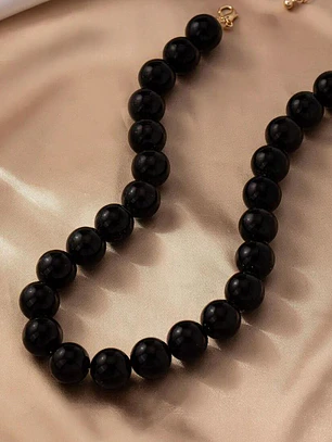 COLLAR DE CUENTAS DE ACRILICO