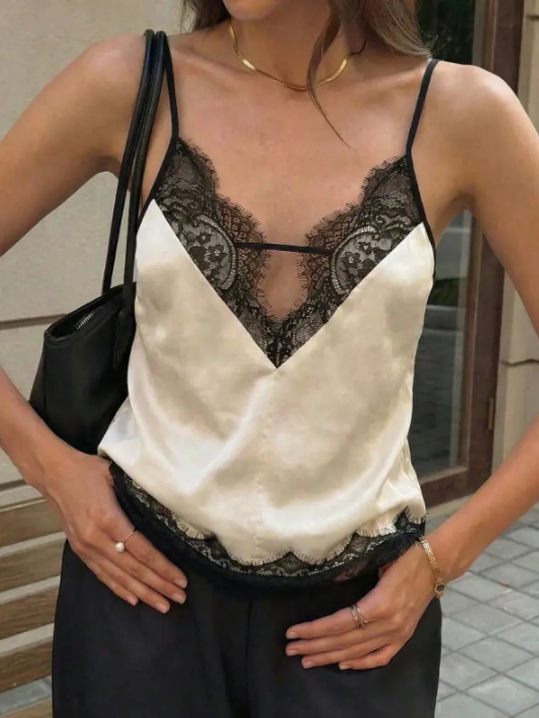 BLUSA DE ENCAJE TENDENCIA  1